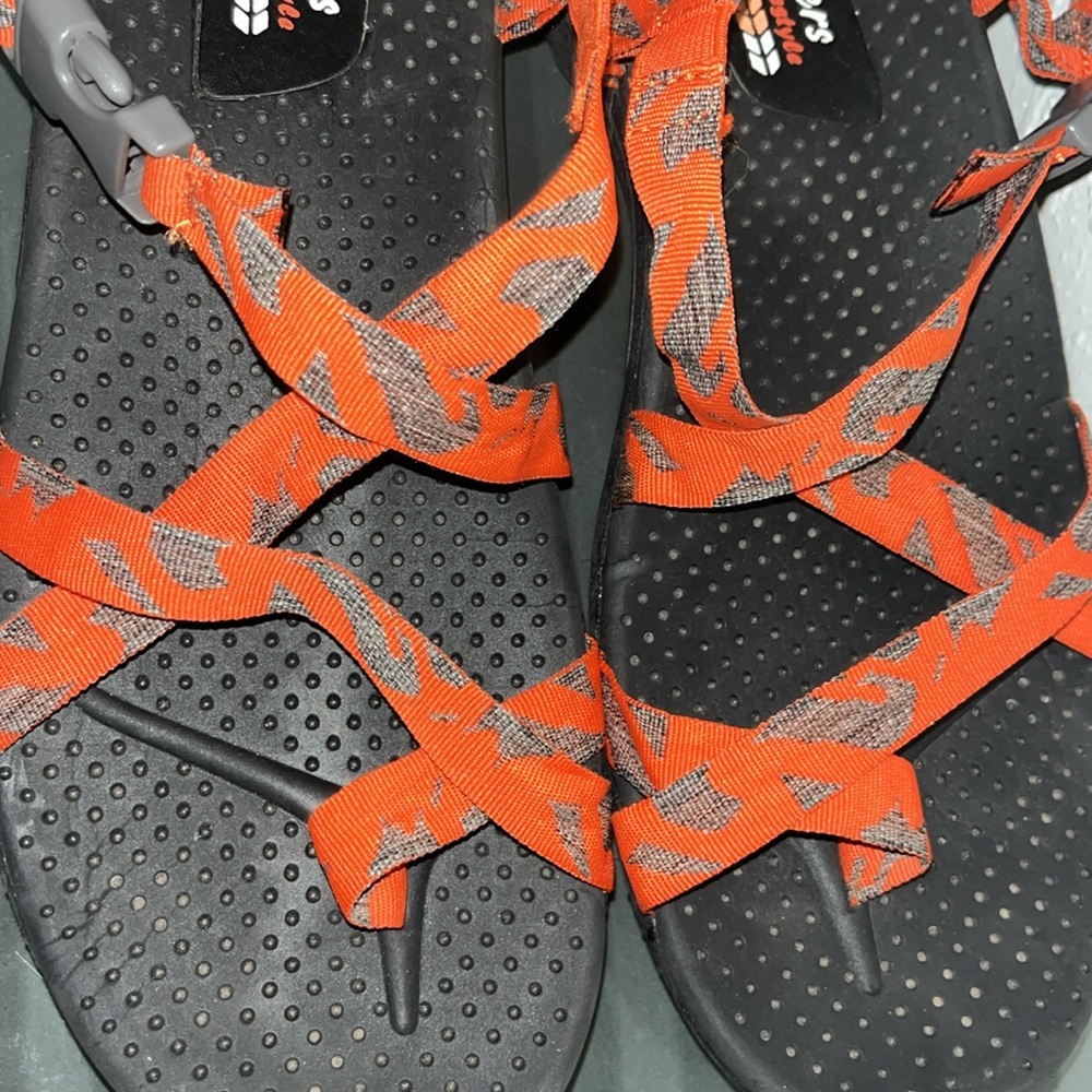 Skechers strappy comfort sandals - Picture 6 of 8